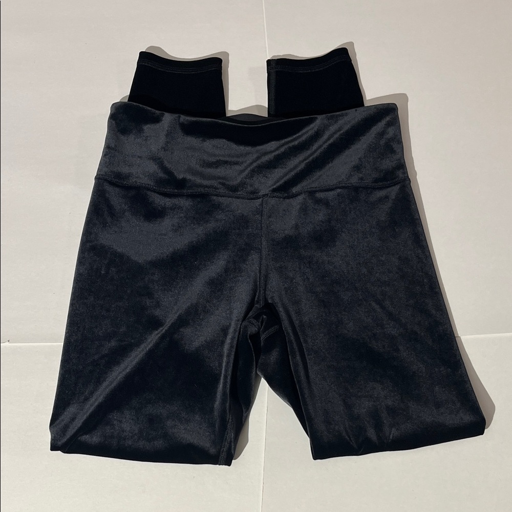 Athleta Elation Velvet Tight Leggings Black sz Medium Pants Athleisure